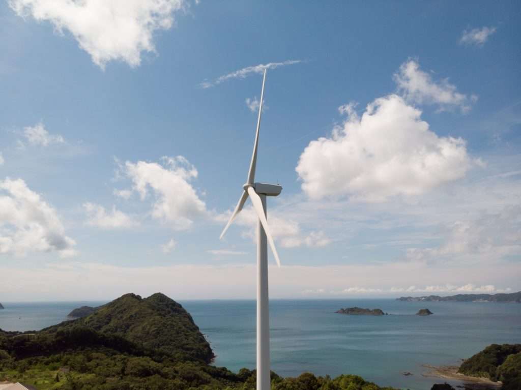 （参考）広川明神山風力発電所の北にある広川町風力発電所の風車