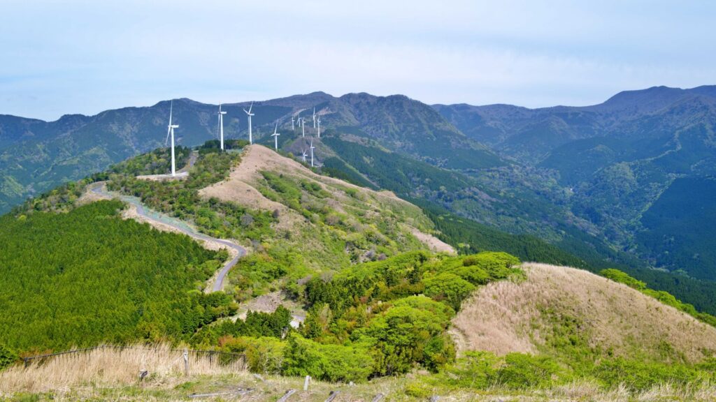 東伊豆風力発電所の風車群